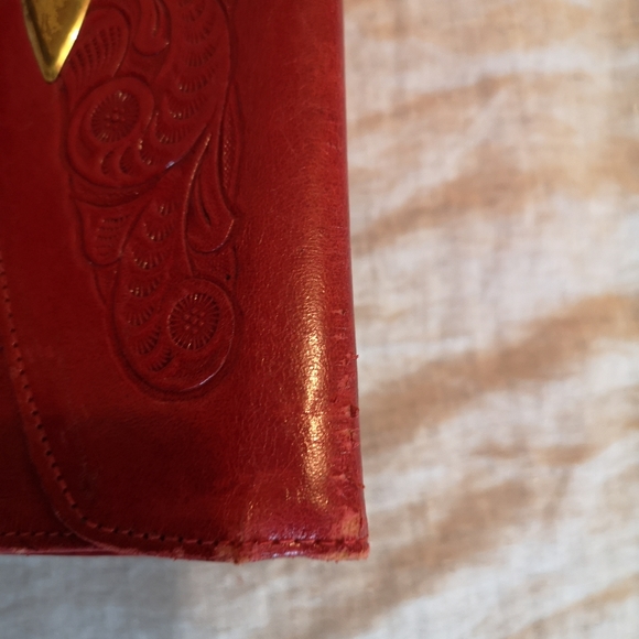 Vintage red leather clutch - Picture 6 of 6